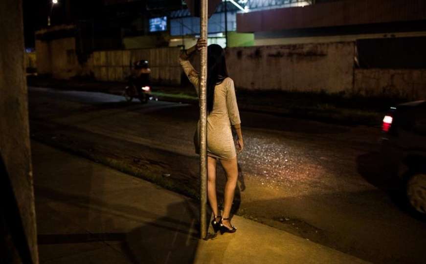 U paklu prostitucije: "Budem s njima, odradim, ne da mi pare ili mi uzme pare"