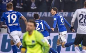 Schalke rutinski protiv Herthe: Kolašincu i Ibiševiću 90 minuta utakmice