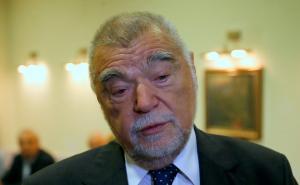 Stjepan Mesić doživio saobraćajnu nesreću u Skoplju