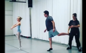 Kad tate pokušaju biti balerine kao njihove kćerkice