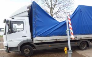 Kamiondžija iz BiH kažnjen s 2.700 eura: Neosiguran teret, na gumi rupa 30 cm