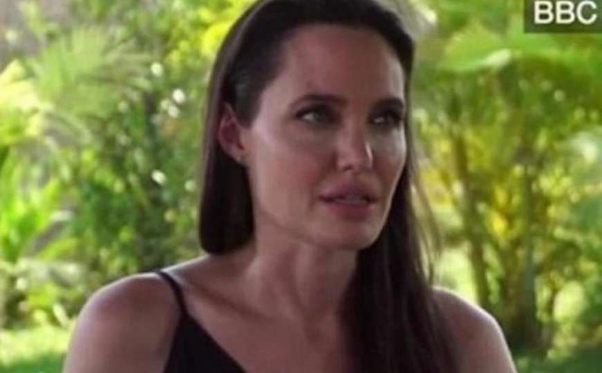 Angelina Jolie suznih očiju prvi put progovorila o razvodu  
