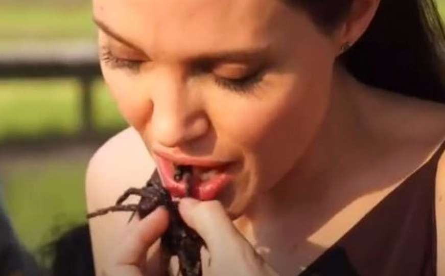 Kako Angelina jede pauke, škorpije: A zna ih i skuhati! 