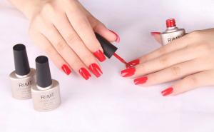 Lak na noktima vam kratko traje? Evo na šta treba da obratite pažnju