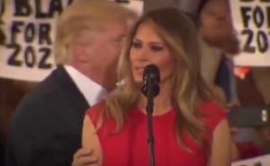 Svijet opet zabrinut za Melaniju Trump: "Ovo je prvi znak nasilja"
