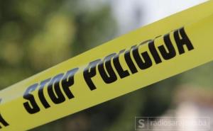 Zbog sudara kamiona i automobila obustavljen saobraćaj