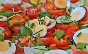 Zašto nikada ne biste smjeli zajedno jesti krastavac i paradajz