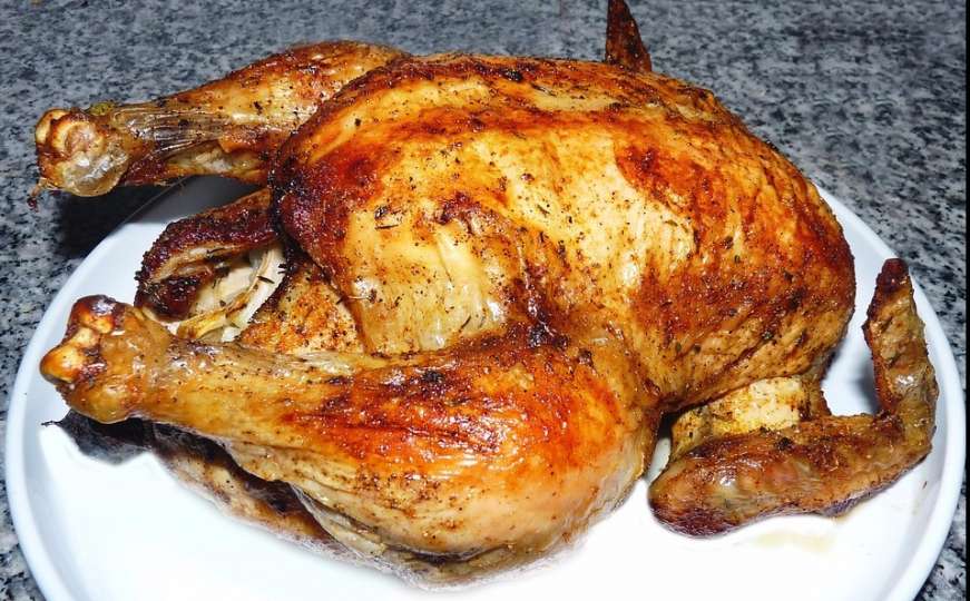 Kako da piletina iz pećnice bude stvarno sočna i ukusna?  