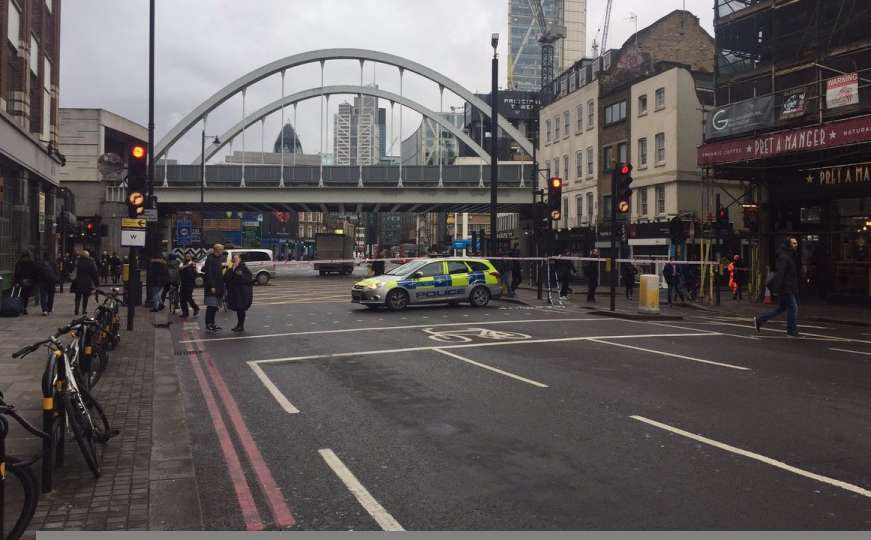 Uzbuna u Londonu: Pronađena bomba, evakuirane brojne zgrade