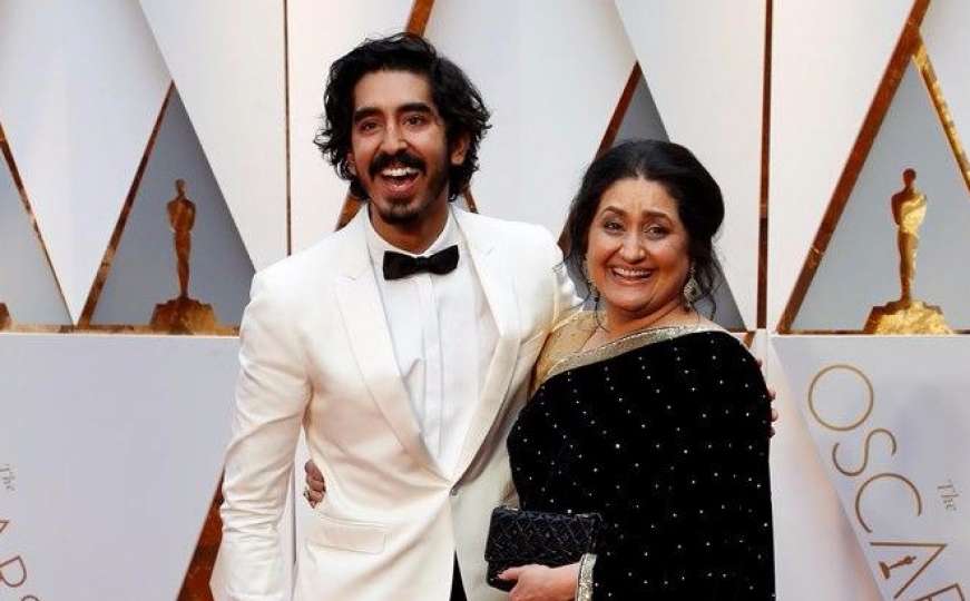 Najslađi trenutak na Oscaru: Dev Patel poveo svoju mamu