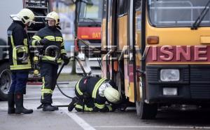 Gorio autobus u naselju Malta: Vatrogasci i policija intervenisali