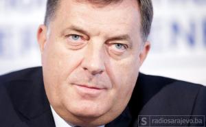 Dodik: Nije slučajno da na Vijećnici stoji tabla da su Srbi genocidni