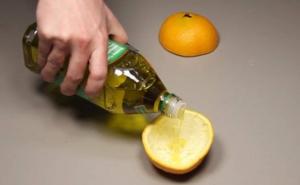 Sipajte ulje u koru narandže i gledajte kako nastaje magija 