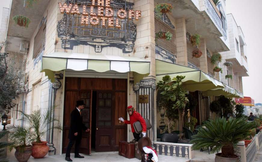Britanski umjetnik Banksy otvorio 'Zazidani hotel' u Bethlehemu