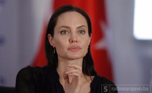 Angelina van sebe: Brad je ponovno povrijedio