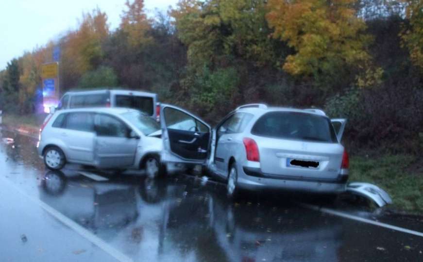  U saobraćajnoj nesreći smrtno stradao muškarac