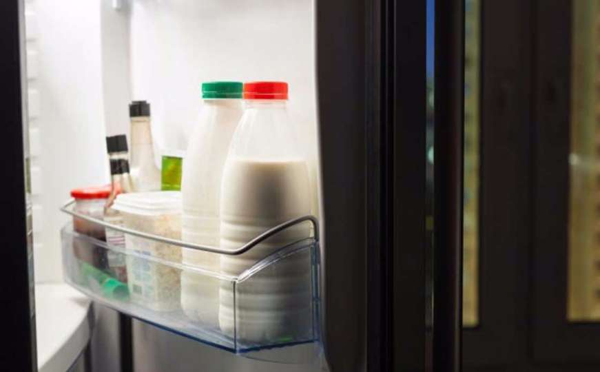 Zbog čega mlijeko ne treba čuvati u vratima frižidera