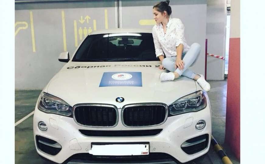 Nastavak rasprodaje: Zlatna gimnastičarka Alija Mustafina rastaje se od BMW-a X6