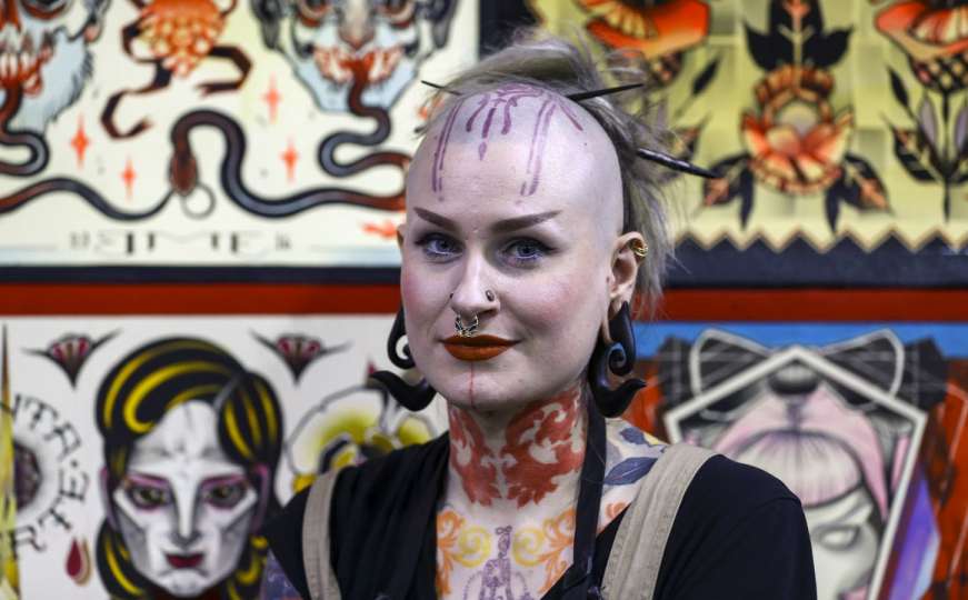 Čudnovate boje ljudi: Kad se ljubitelji tetovaža okupe na konvenciji
