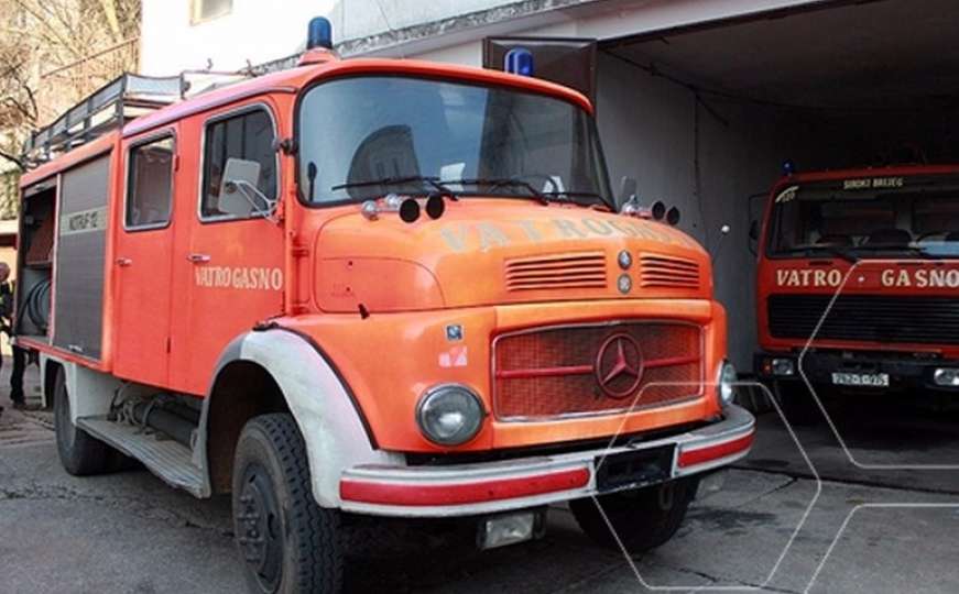 Sve više požara u Hercegovini, a vatrogasci ih gase vozilom koje je starije od njih