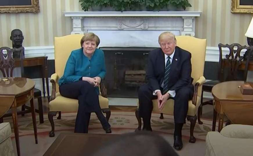 Trumpov portparol objasnio zašto se američki predsjednik nije rukovao s A. Merkel