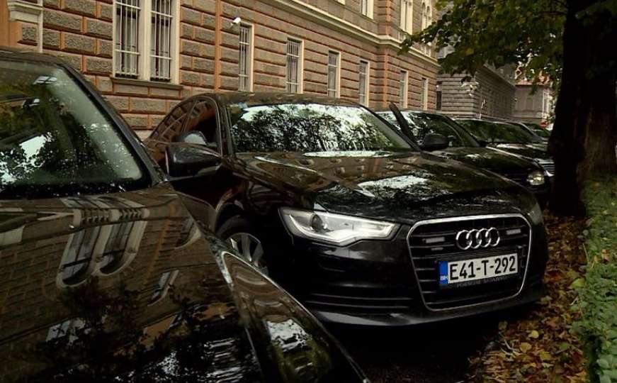 Raspisana aukcija: Predsjedništvo BiH prodaje svoja vozila već od 8.800 KM