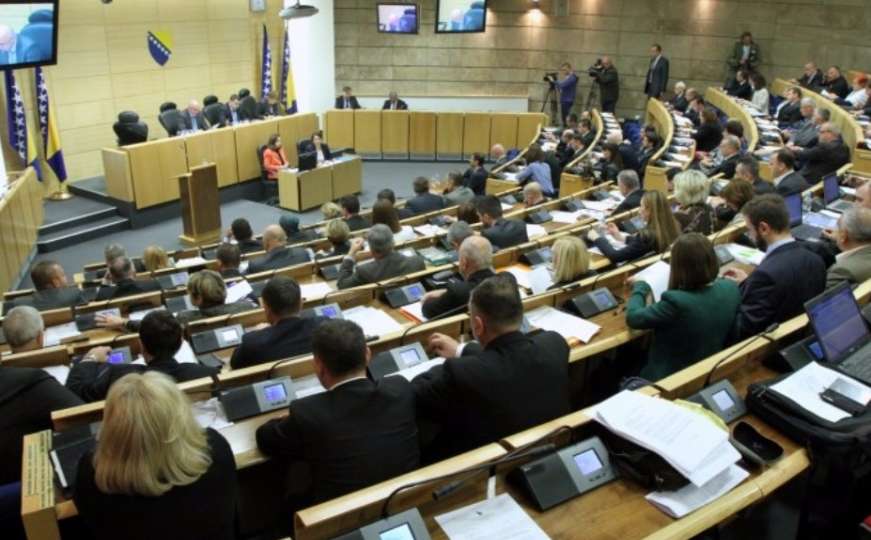 Mašićeva rezolucija podijelila Parlament FBiH: HNS napustio sjednicu