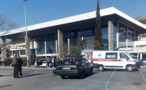 U teškom sudaru povrijeđen vozač motocikla