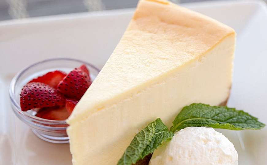 Želite nešto osvježavajuće i ukusno:  Torta od sira savršen izbor 
