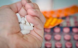 Ibuprofen ili paracetamol? Evo kada uzimati koji lijek