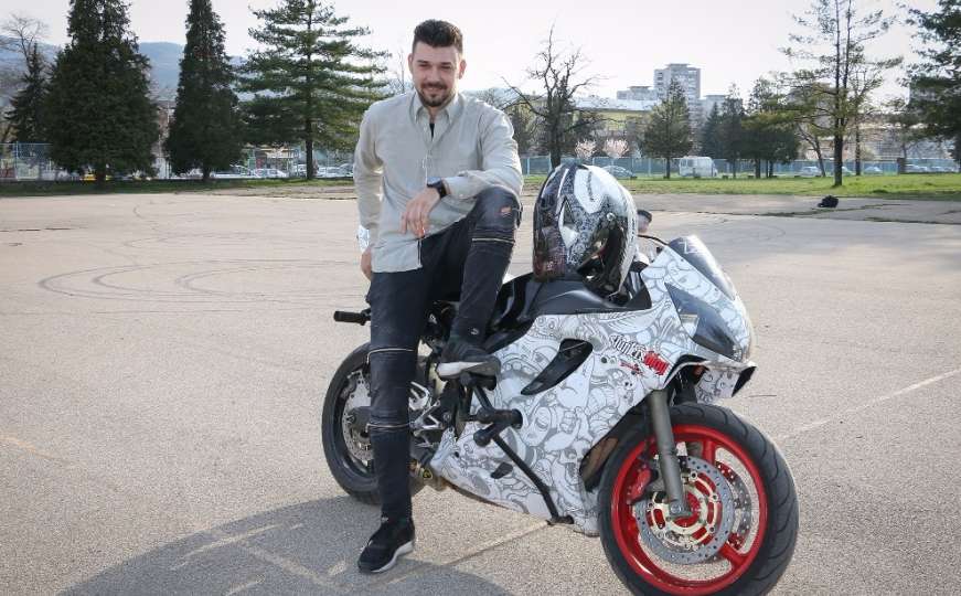 Nemanja Mihajlović je jedini profesionalni stunt vozač motocikla u BiH