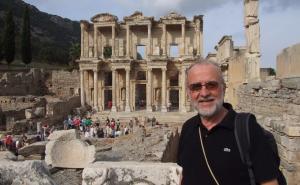 Ahmed Bosnić, novinar i putopisac: Za pet decenija posjetio 150 zemalja