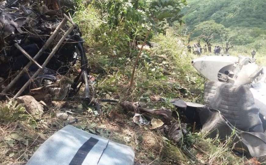 Strašna nesreća na granici: Više poginulih u padu aviona, istraga u toku