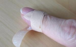 Pogrešno stavljate flaster na prst cijeli život - ovako se to radi 