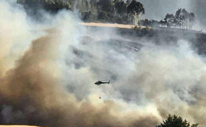 Požar kod Boračkog jezera i dalje aktivan, Oružane snage gase vatru i danas