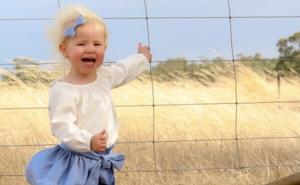 Slatku djevojčicu s fotografije vreba smrtonosna opasnost: Da li je vidite?