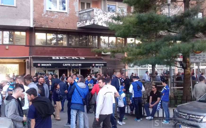 Euforija navijača pred stadionom Grbavica: Spektakl uskoro počinje