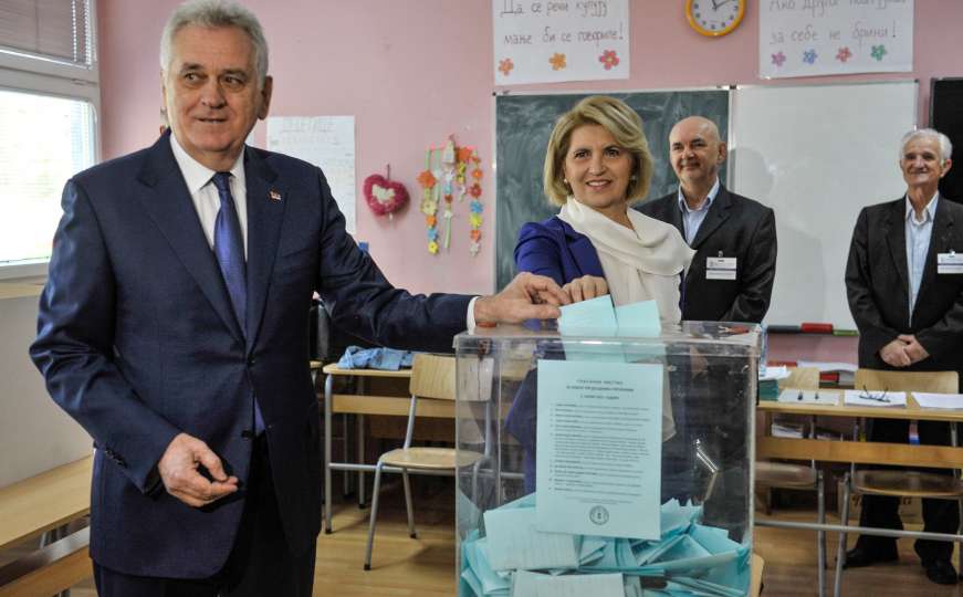 Do podne glasalo 10 posto građana Srbije: Izašli i svi predsjednički kandidati
