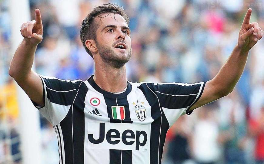 Sjajna asistencija Pjanića: Juventus protiv Napolija stigao do važne prednosti