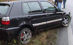 Samo u BiH: Maloljetnik krao vozila pa izazivao sudare