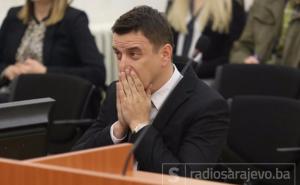 Radeljaš, Hadžić i ostali: Pojavili se u sudnici, potom odgođen pretres