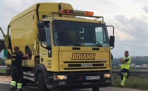 Nesreća na ulazu u Sarajevo: Vozilo sletjelo s autoputa