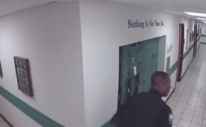 Urnebesni snimak policajca koji bježi od pacova 