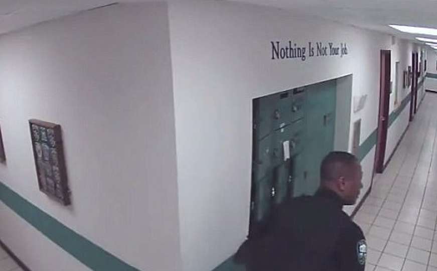 Urnebesni snimak policajca koji bježi od pacova 