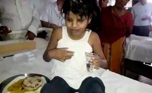 U šumi pronašli djevojčicu koja je odrasla s majmunima