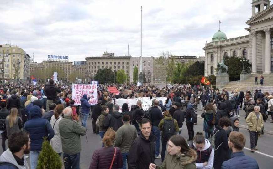 Peti dan zaredom protesti u Srbiji zbog Vučićeve pobjede