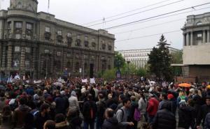 Šesti dan protesta u Beogradu počeo uz "Marš na Drinu"