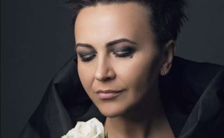 Uspjeh za bh. sevdalinku: Amira Medunjanin među 10 svjetskih muzičkih diva 