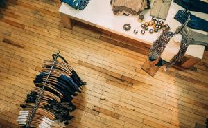 Krpice i dugmadi: Za šta služe dodaci koje uvijek dobijete uz odjeću