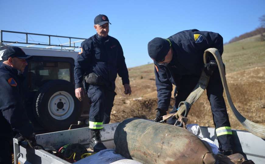 Uništena avionska bomba pronađena u Kasetićima kod Hadžića